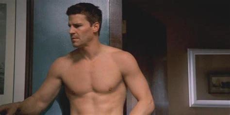 David Boreanaz Was Apparently Always Getting Naked On The。